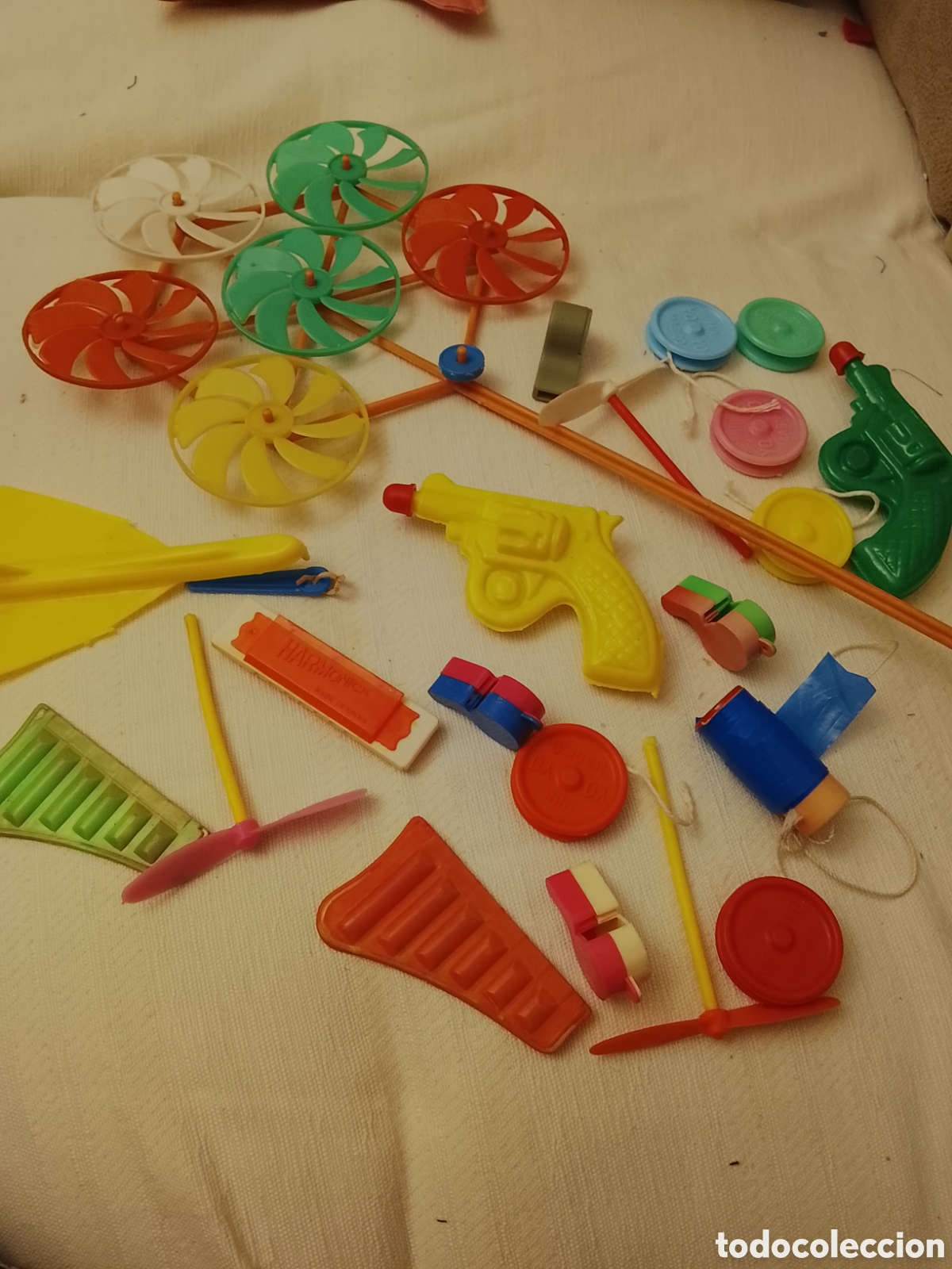 Juguetes antiguos y juegos de colecci&oacute;n: Lote de surtido de juguetes ,de los a&ntilde;os 60.