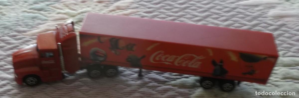 Juguetes antiguos y juegos de colecci&oacute;n: camion con remolque de cocacola