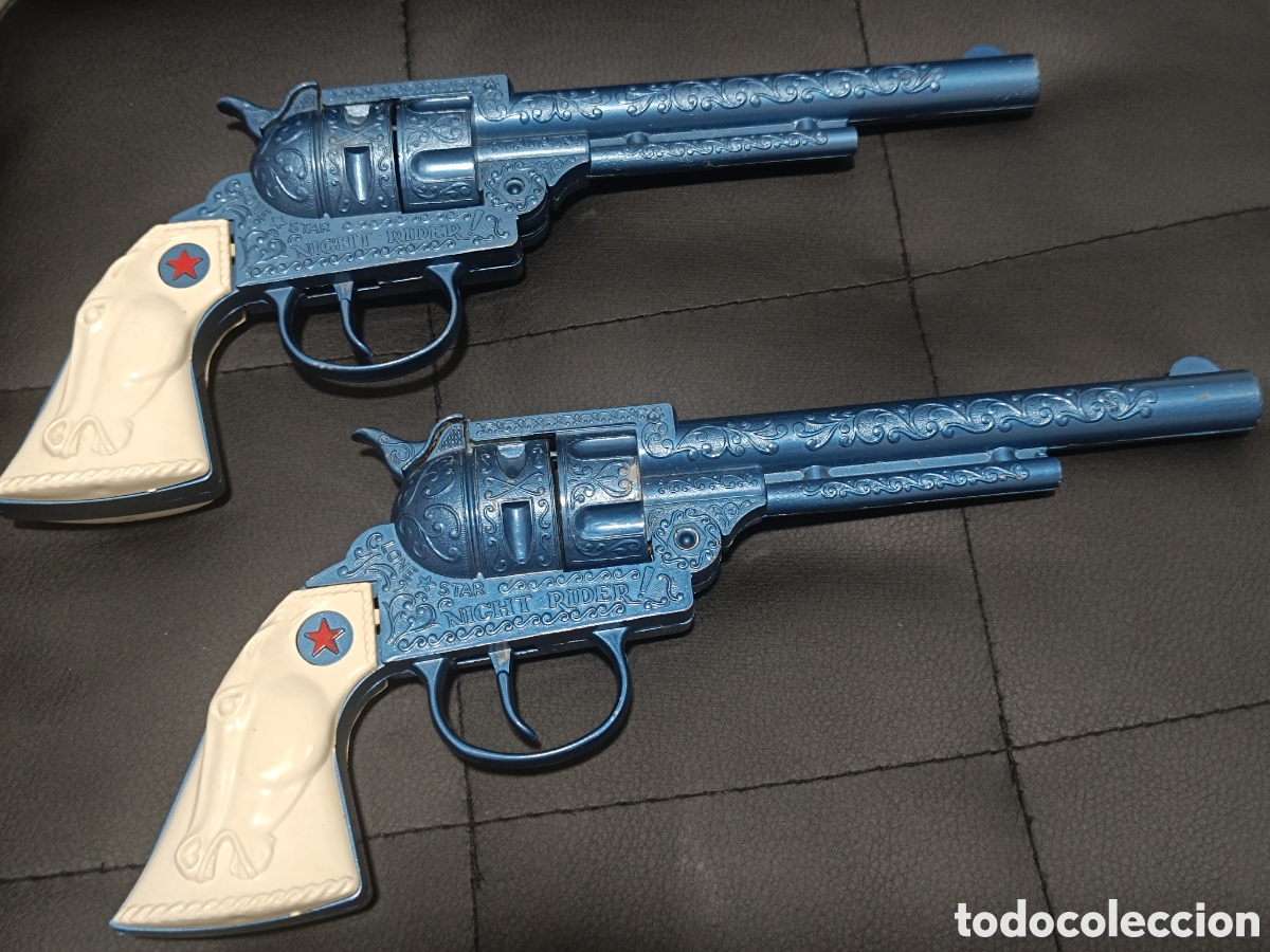 Juguetes antiguos y juegos de colecci&oacute;n: Pareja Rev&oacute;lveres Fulminantes Vintage LONE STAR &rdquo;Night Rider&rdquo; (Made in England) - Estado Excelente