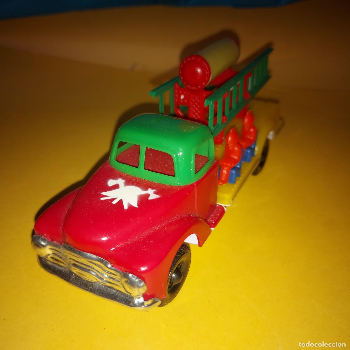 Juguetes antiguos y juegos de colecci&oacute;n: CAMION BOMBEROS DE JUGUETES PE-PE