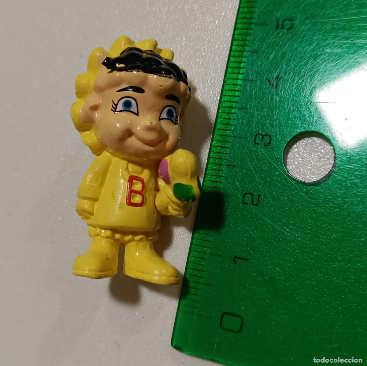 Juguetes antiguos y juegos de colecci&oacute;n: figura mu&ntilde;eco mondesir de huevo sorpresa animal miniatura mini ni&ntilde;o esquimal helado