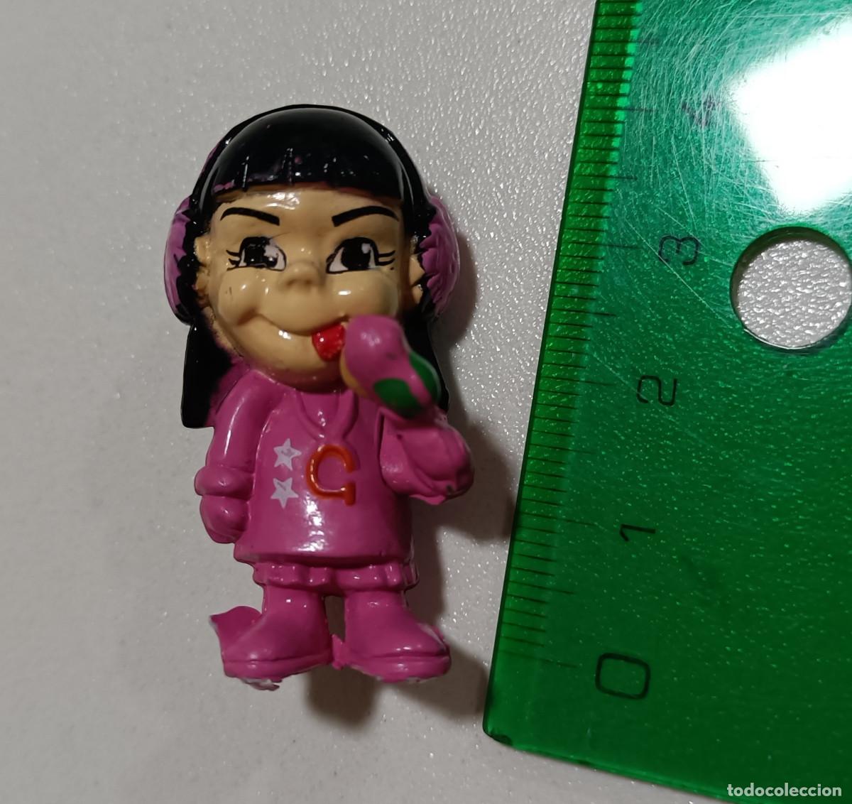 Juguetes antiguos y juegos de colecci&oacute;n: figura mu&ntilde;eco mondesir de huevo sorpresa animal miniatura mini ni&ntilde;o esquimal helado