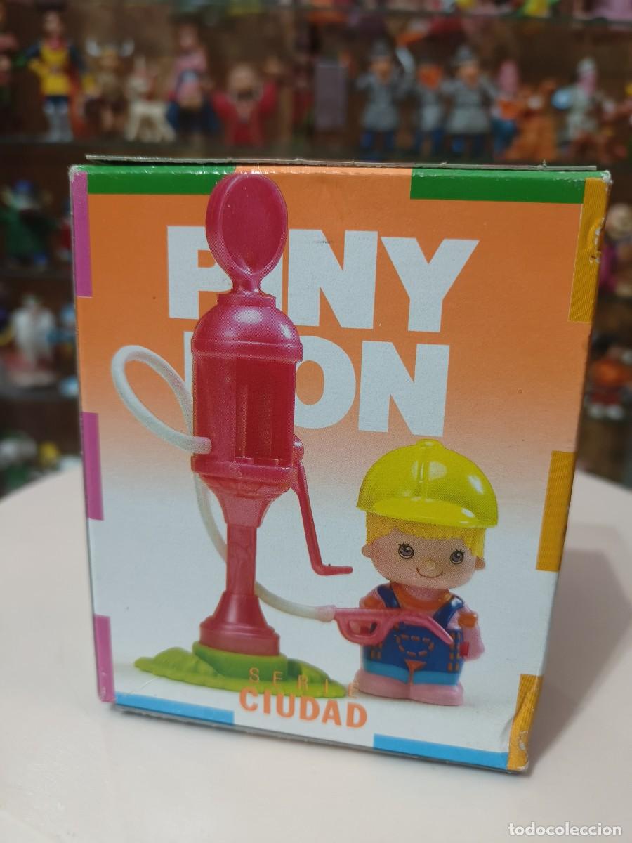 Juguetes antiguos y juegos de colecci&oacute;n: Antigua caja sin abrir Pinypon a&ntilde;os 80 90 Serie Ciudad Gasolinera