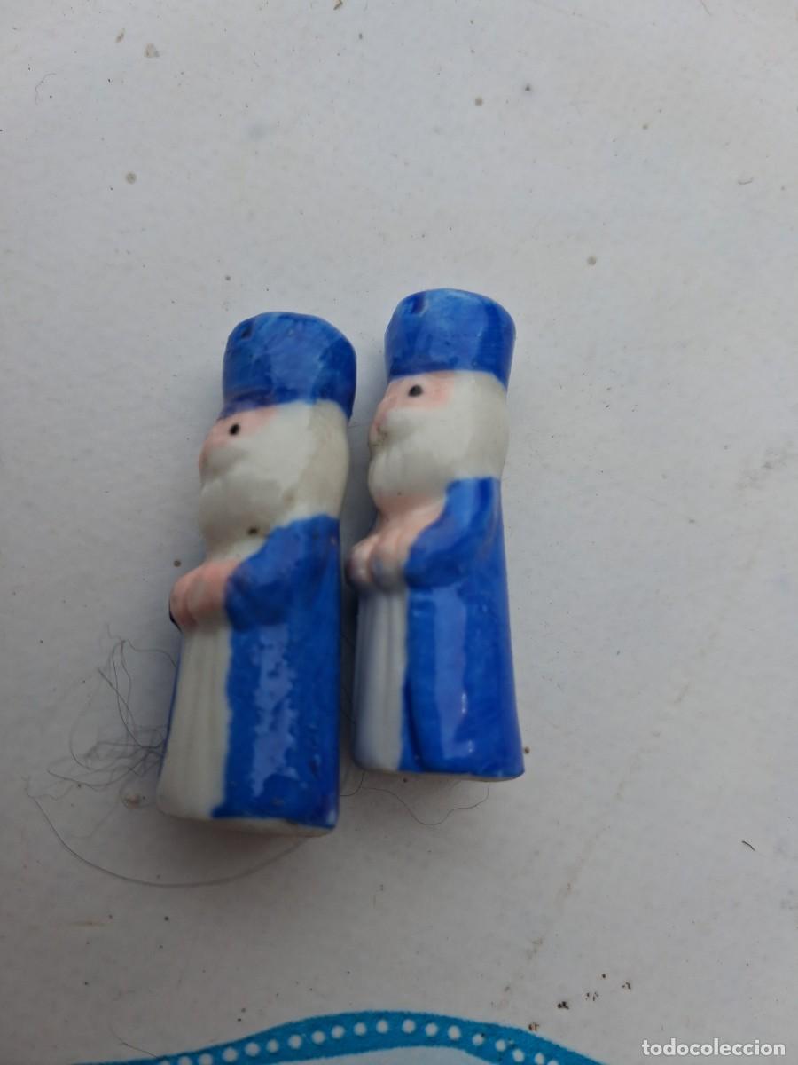 Juguetes antiguos y juegos de colecci&oacute;n: Dos figuras de Gaspar - rosc&oacute;n de reyes cer&aacute;mica 2022