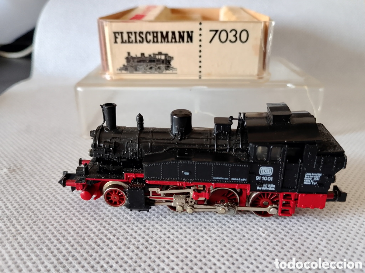 Juguetes antiguos y juegos de colecci&oacute;n: locomotora de vapor alemana en miniatura