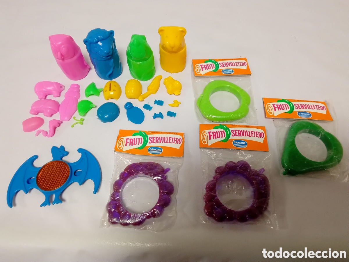 Juguetes antiguos y juegos de colecci&oacute;n: Lote promocionales de Danone a&ntilde;os 80
