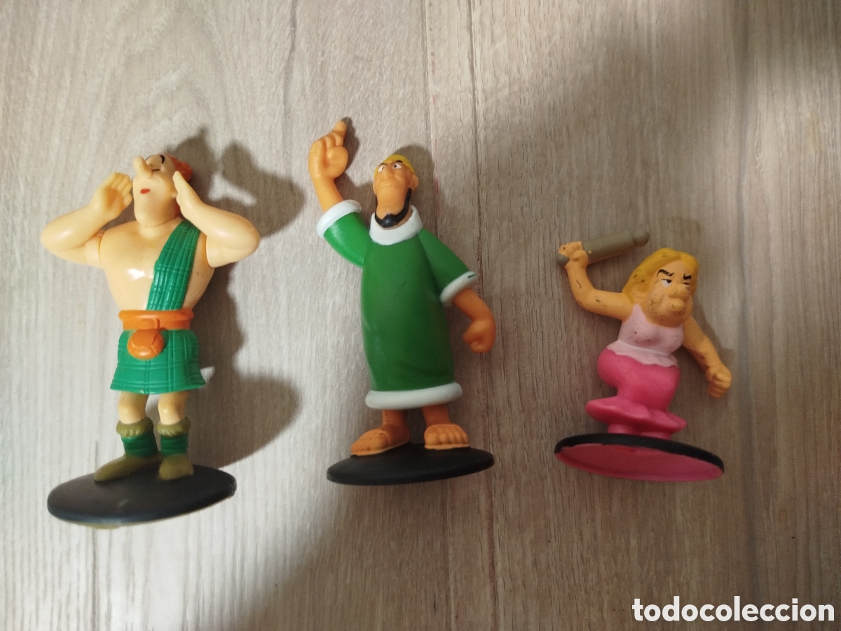 Juguetes antiguos y juegos de colecci&oacute;n: 3 figuras Ast&eacute;rix pl&aacute;stico
