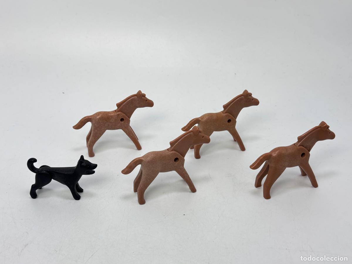 Giocattoli antichi e Giochi di collezione: Playmobil lote potrillo marr&oacute;n y perro negro