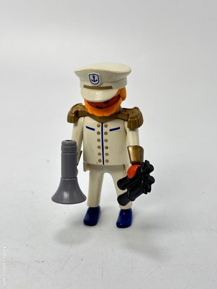 Giocattoli antichi e Giochi di collezione: Playmobil 4511 capit&aacute;n de barco descolorido
