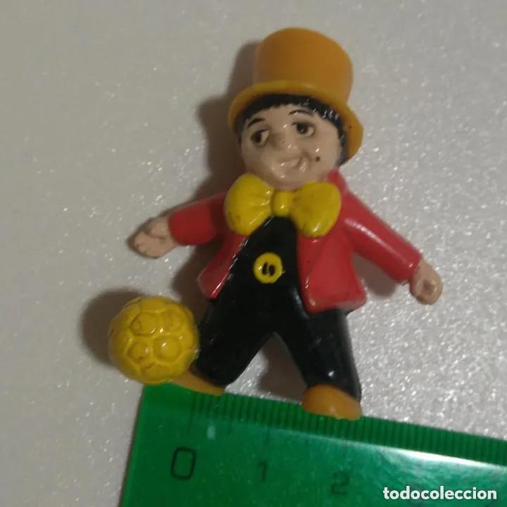 Juguetes antiguos y juegos de colecci&oacute;n: figura mu&ntilde;eco mu&ntilde;equito figurita mago con sombrero y lazo gorro miniatura mini KINKARTZ