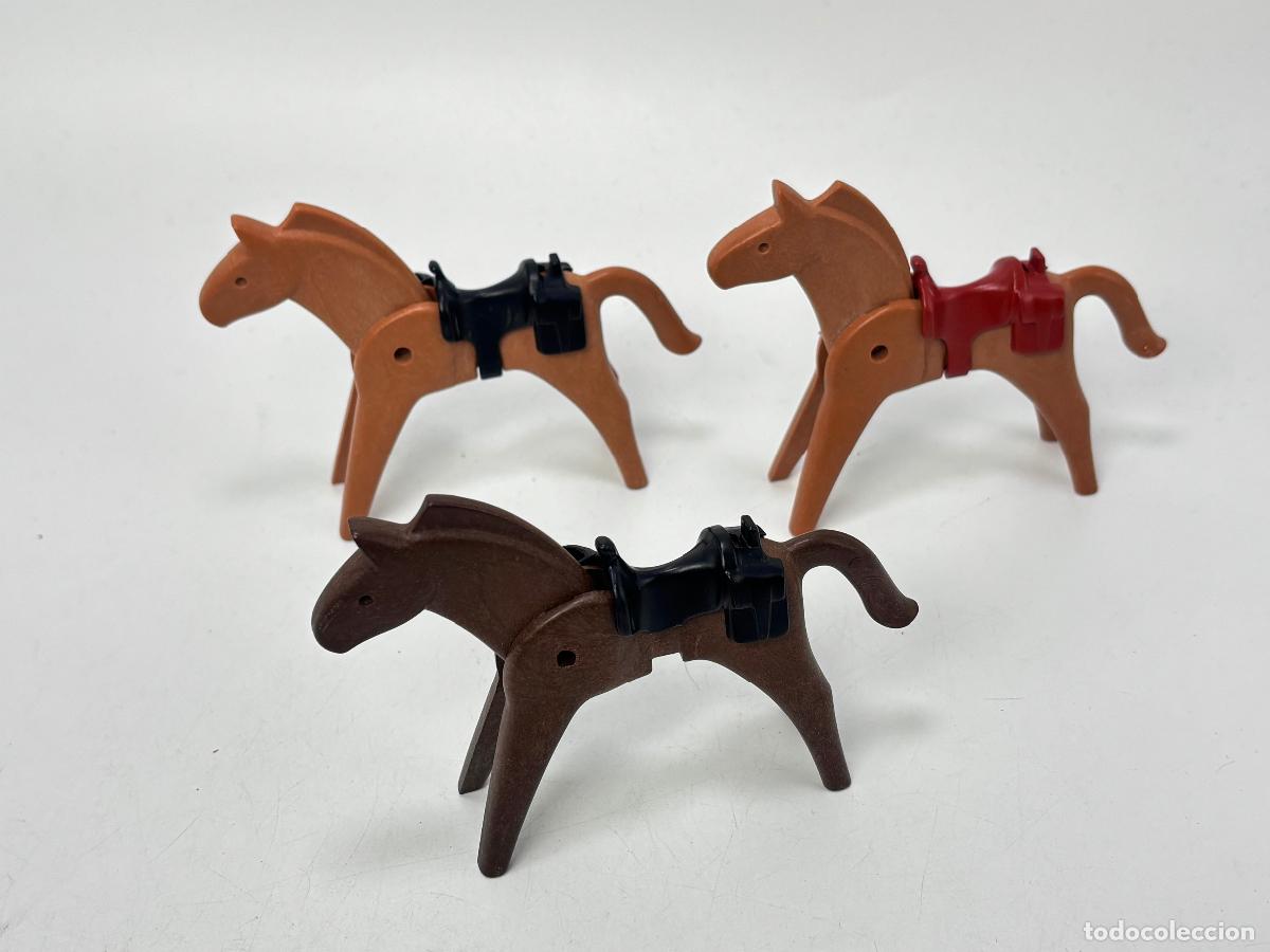 Juguetes antiguos y juegos de colecci&oacute;n: Playmobil lote caballo con silla de montar caballer&iacute;a nordista
