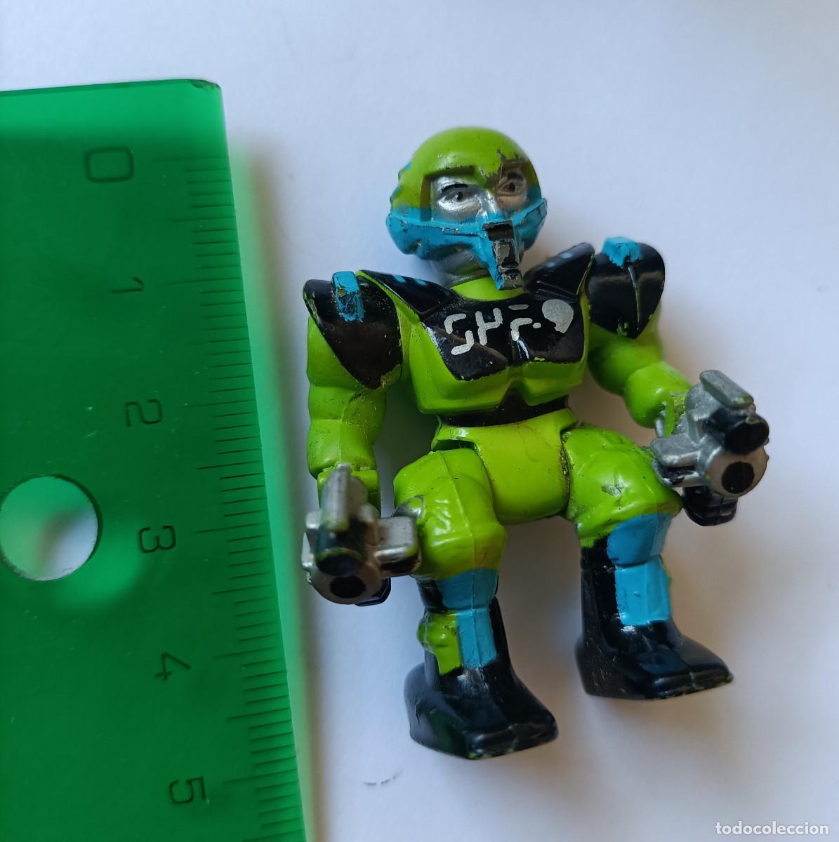Juguetes antiguos y juegos de colecci&oacute;n: Zidor personaje serie 1 Z-Bots Copbots Military Combots robot micro machines micromachines figura