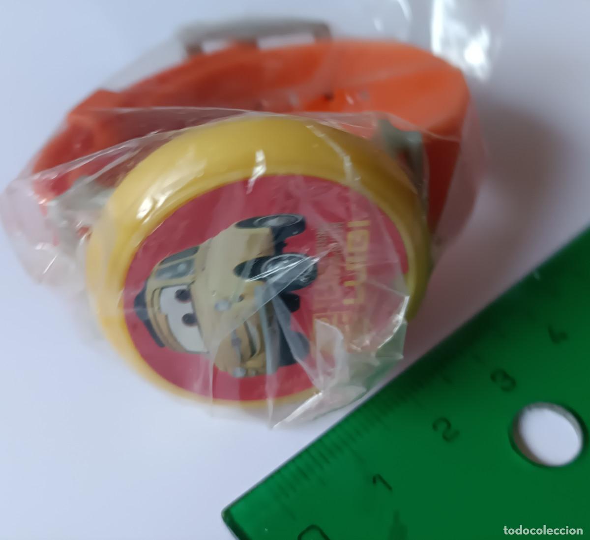 Juguetes antiguos y juegos de colecci&oacute;n: pulsera con correa tipo reloj cars pixar gadget de maquina de bolas juguete