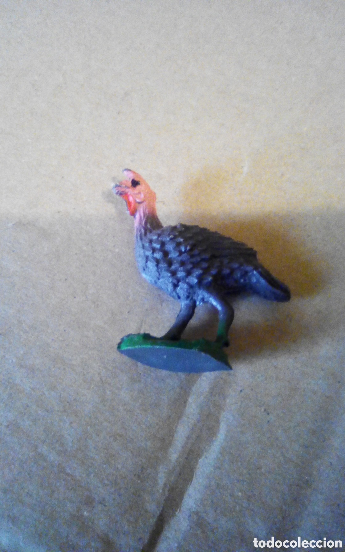 Juguetes antiguos y juegos de colecci&oacute;n: Pavo, figura para bel&eacute;n. De pl&aacute;stico, mide 35 mm.