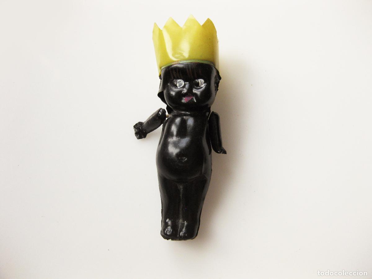 Juguetes antiguos y juegos de colecci&oacute;n: FIGURA DE CELULOIDE DE UN NI&Ntilde;O NEGRO CON CORONA. NEGRITO