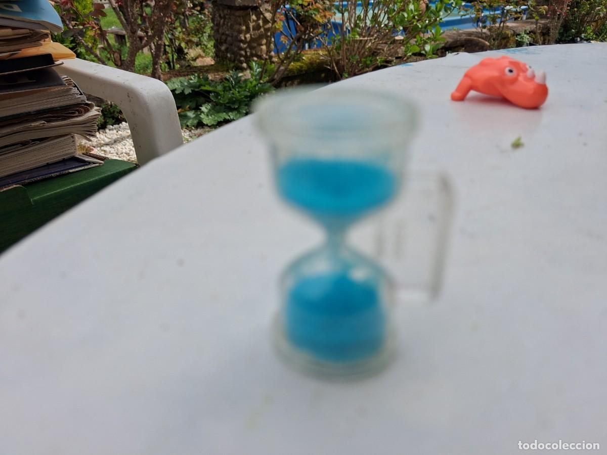 Juguetes antiguos y juegos de colecci&oacute;n: Peque&ntilde;o reloj de arena - sobre 10 segundos - ideal juego de mesa, preguntas y respuestas, o rol