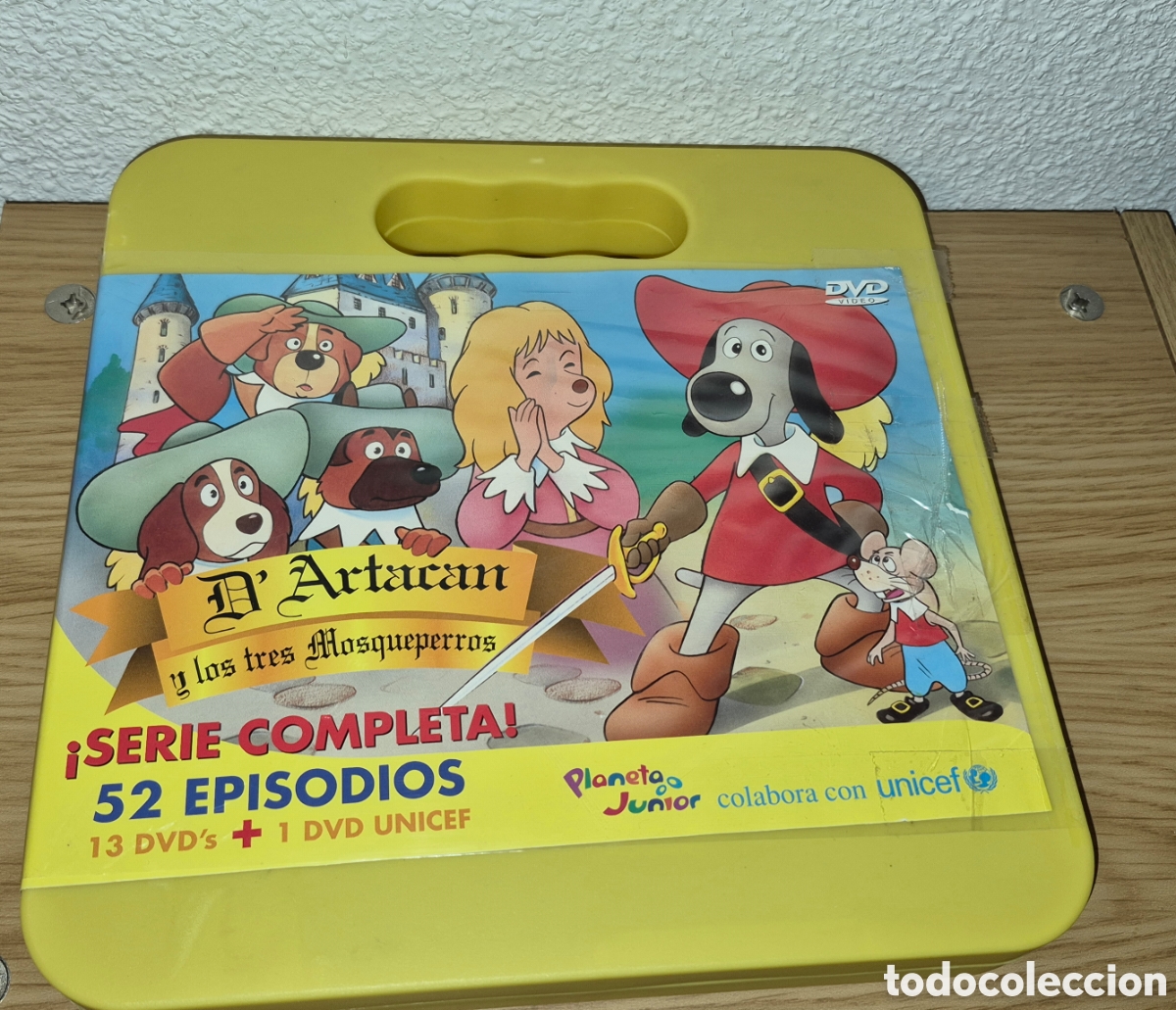 Juguetes antiguos y juegos de colecci&oacute;n: Caja con DVD de Dartacan y los Mosqueperros, completo
