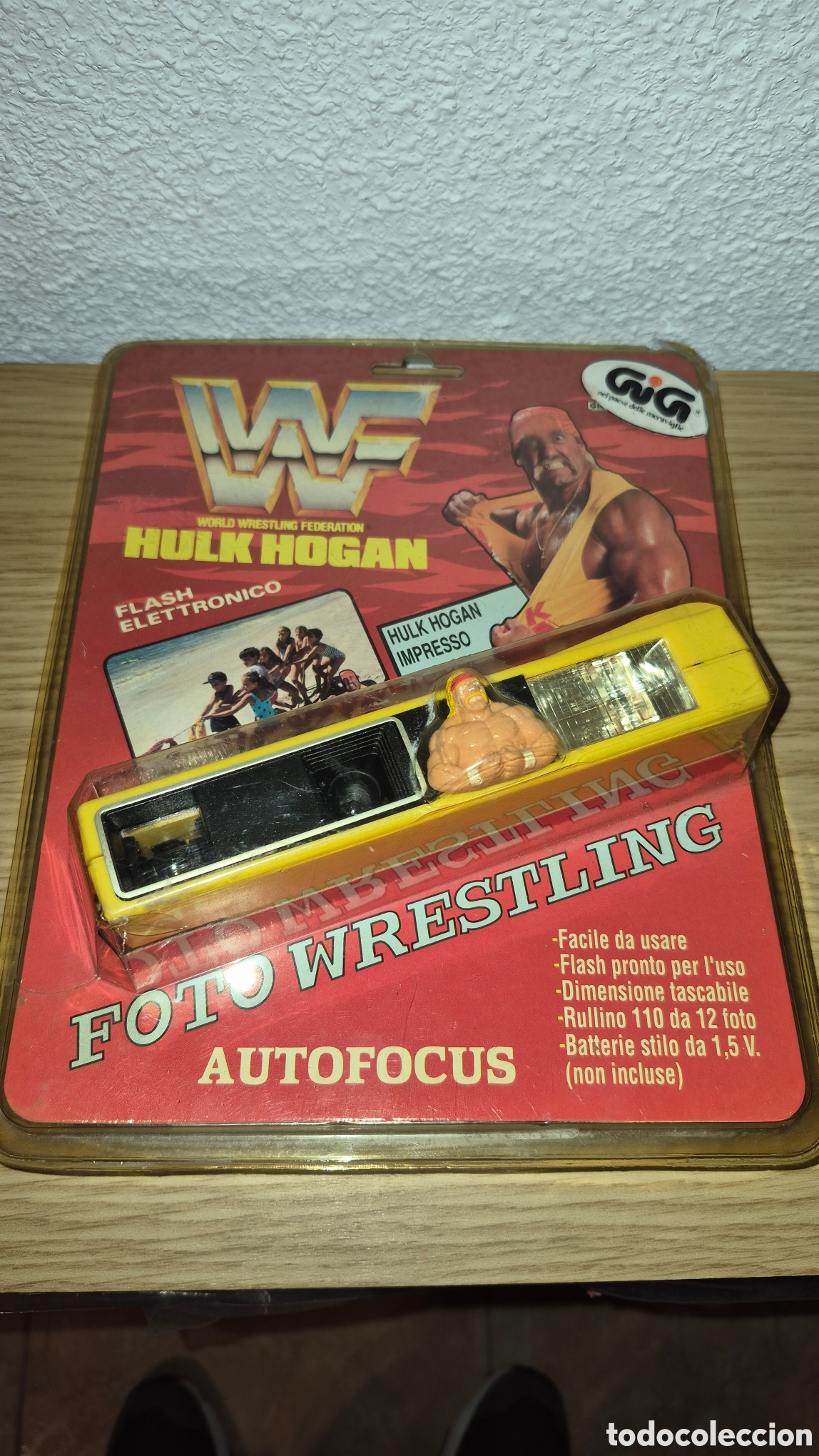 Juguetes antiguos y juegos de colecci&oacute;n: Antigua c&aacute;mara de fotos de Hulk Hogan en su blister wwe wwf catch