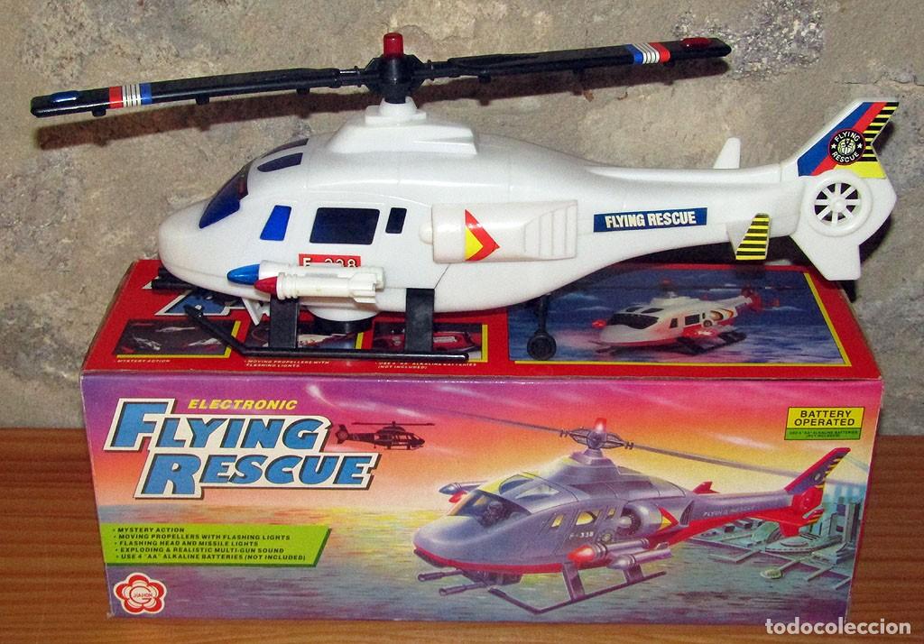 Juguetes antiguos y juegos de colecci&oacute;n: ELECTRONIC FLYING RESCUE - ANTIGUO HELICOPTERO SALVAOBSTACULOS - FUNCIONANDO: LUZ SONIDO MOVIMIENTO