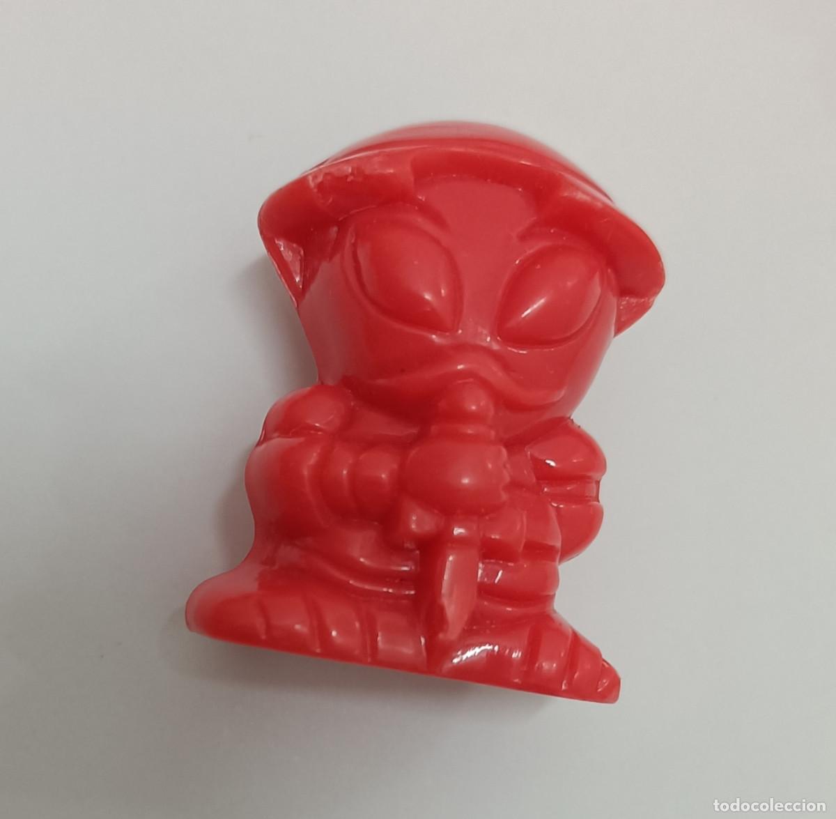 Juguetes antiguos y juegos de colecci&oacute;n: 30 guerrero PHOSKITOS GOGO GOGO'S ALIEN MAGIC BOX PASTELITO MU&Ntilde;ECO FIGURA espada PHOSKITO ALIENS