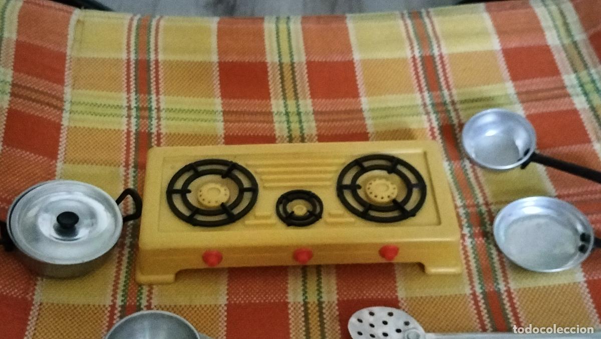 Juguetes antiguos y juegos de colecci&oacute;n: ANTIGUA COCINA CON CACHRRITOS