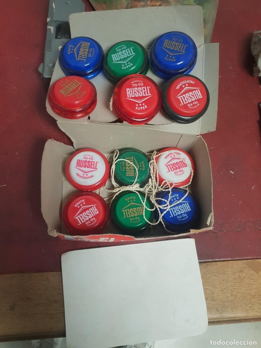 Jouets Anciens et Jeux de collection: Caja de yo-yo russell super y profesional 12 unidades de tienda