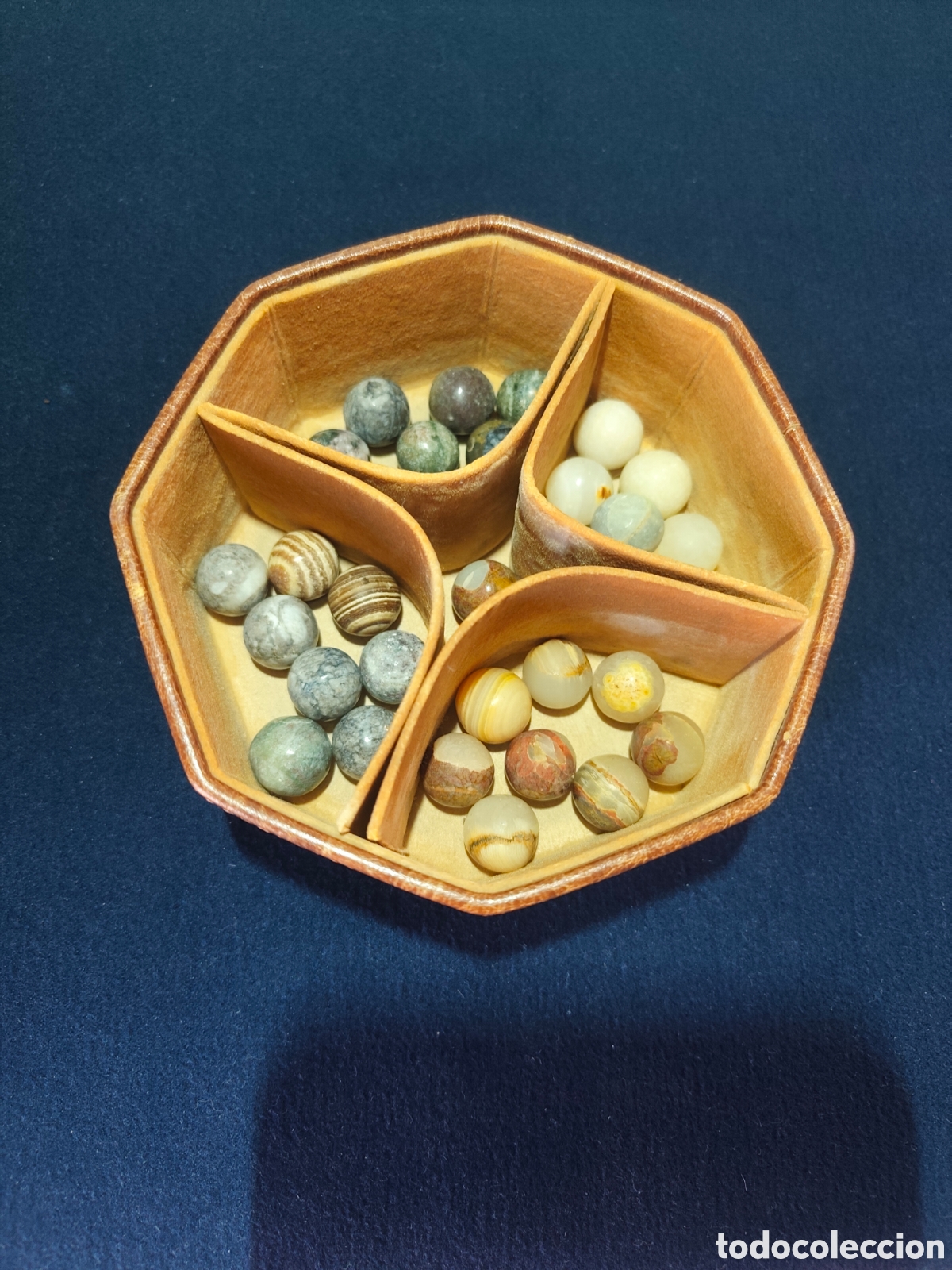 Antique Toys and Collectible Games: Lote de Canicas Antiguas de Piedra y M&aacute;rmol con Estuche