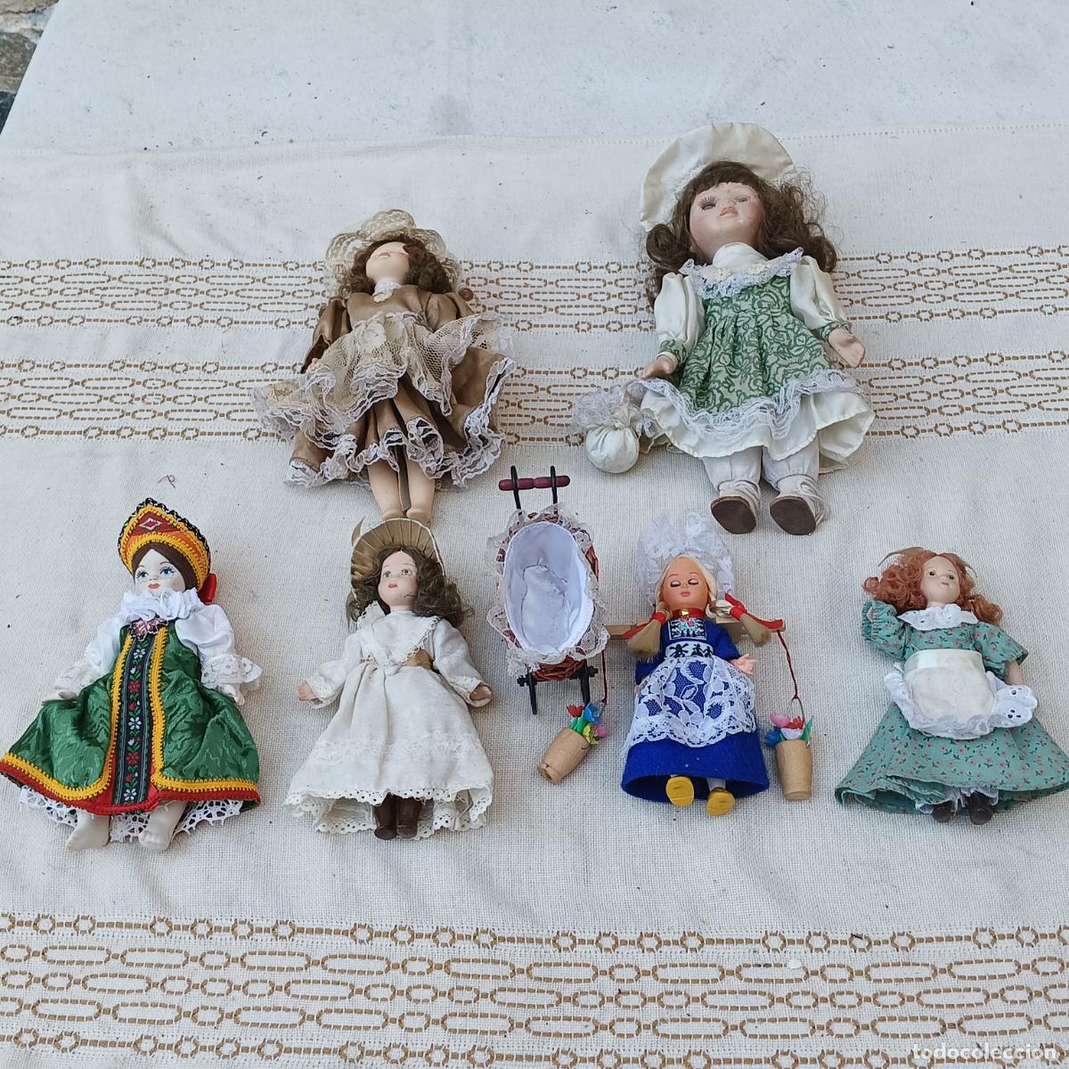 Juguetes antiguos y juegos de colecci&oacute;n: LOTE DE 6 MU&Ntilde;ECAS - VESTIDAS DE COLECCION.
