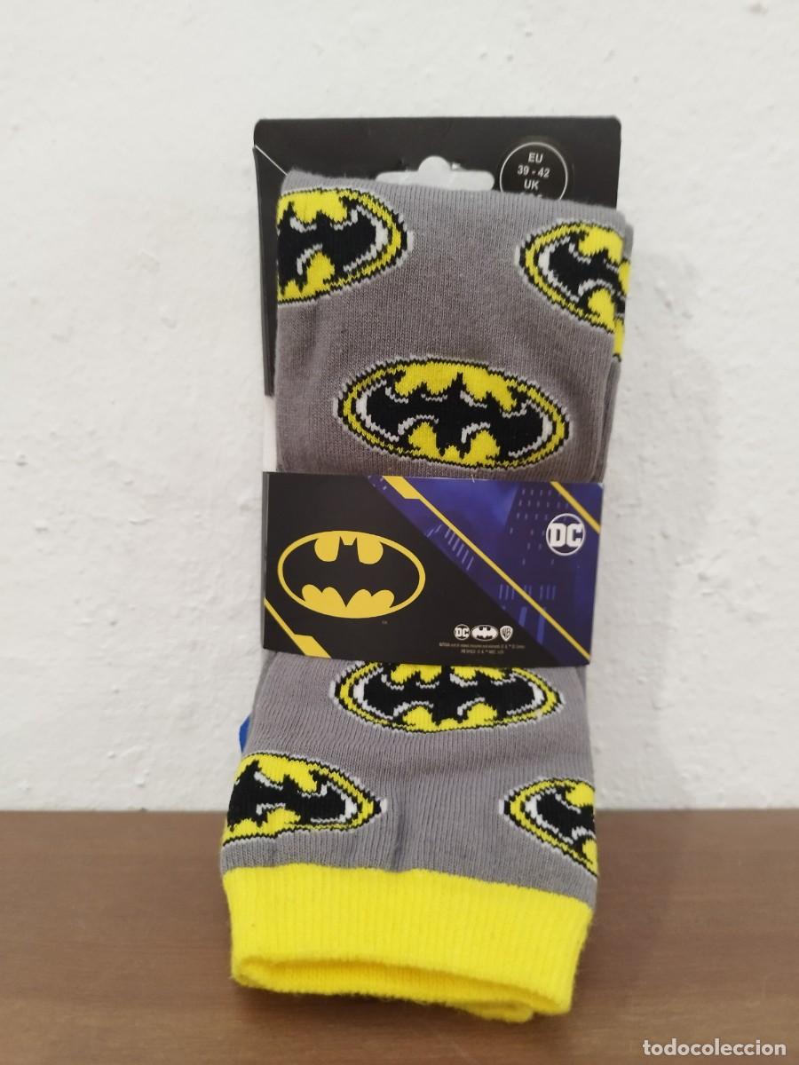 Juguetes antiguos y juegos de colecci&oacute;n: CALCETINES BATMAN LOGO DC COMICS TALLA 39-42 - DIFUZED OFICIAL CON ETIQUETAS