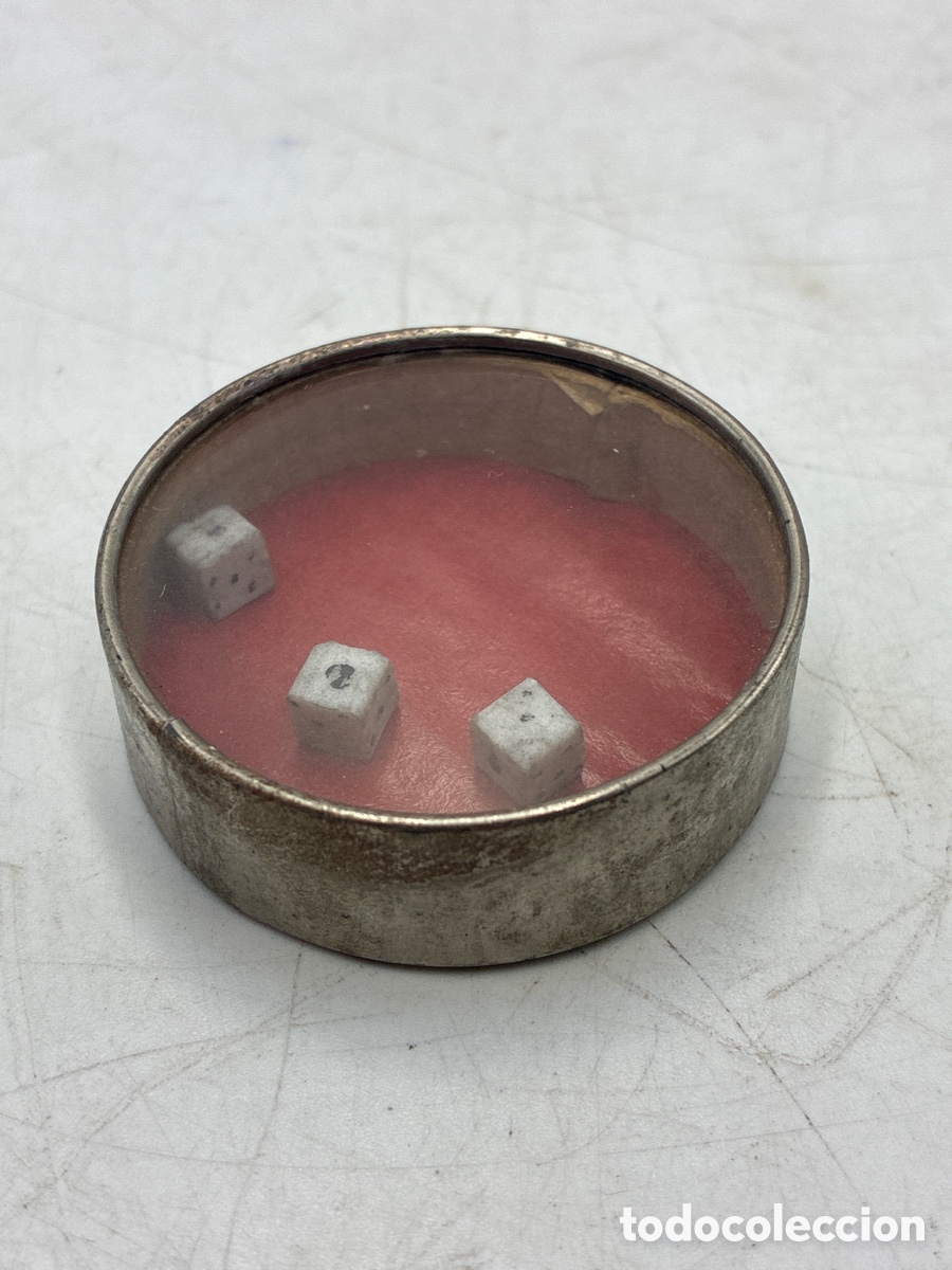 Altes Spielzeug und Spiele: Peque&ntilde;o juego de dados. Luce.