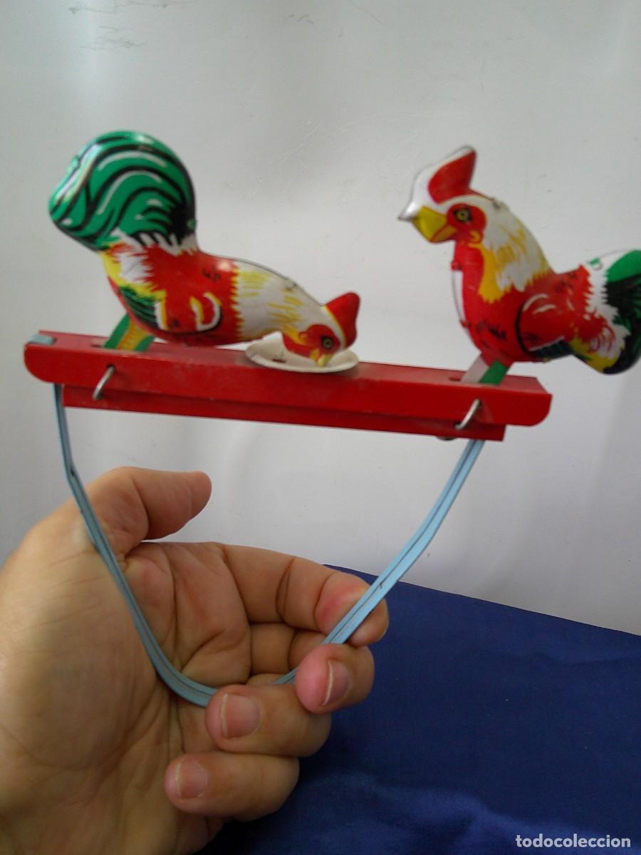 Juguetes antiguos y juegos de colecci&oacute;n: &iexcl;&iexcl; GALLINAS PICA-PICA. Juguete METALICO. ORIGINAL. DE EPOCA. !! C-14