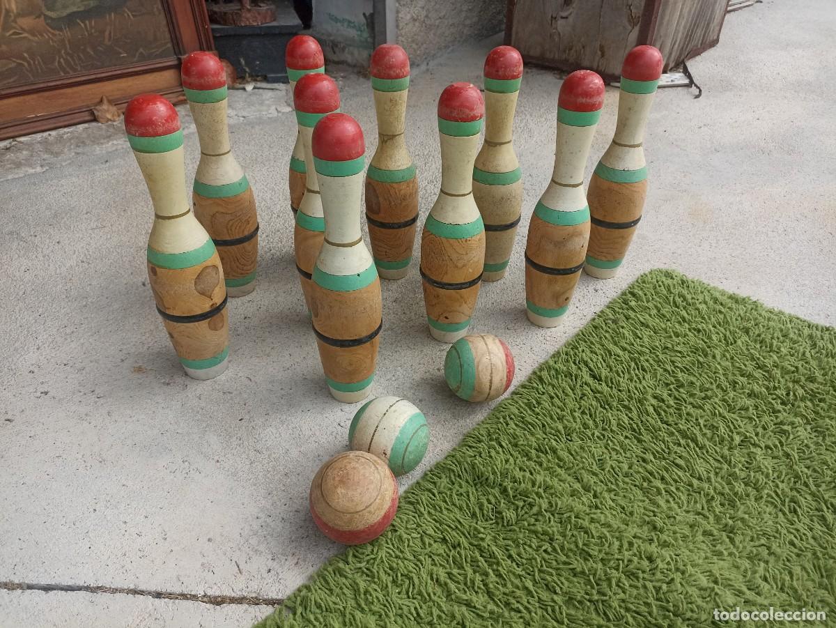 Juguetes antiguos y juegos de colecci&oacute;n: Juego de bolos de madera maciza. A&ntilde;os 60