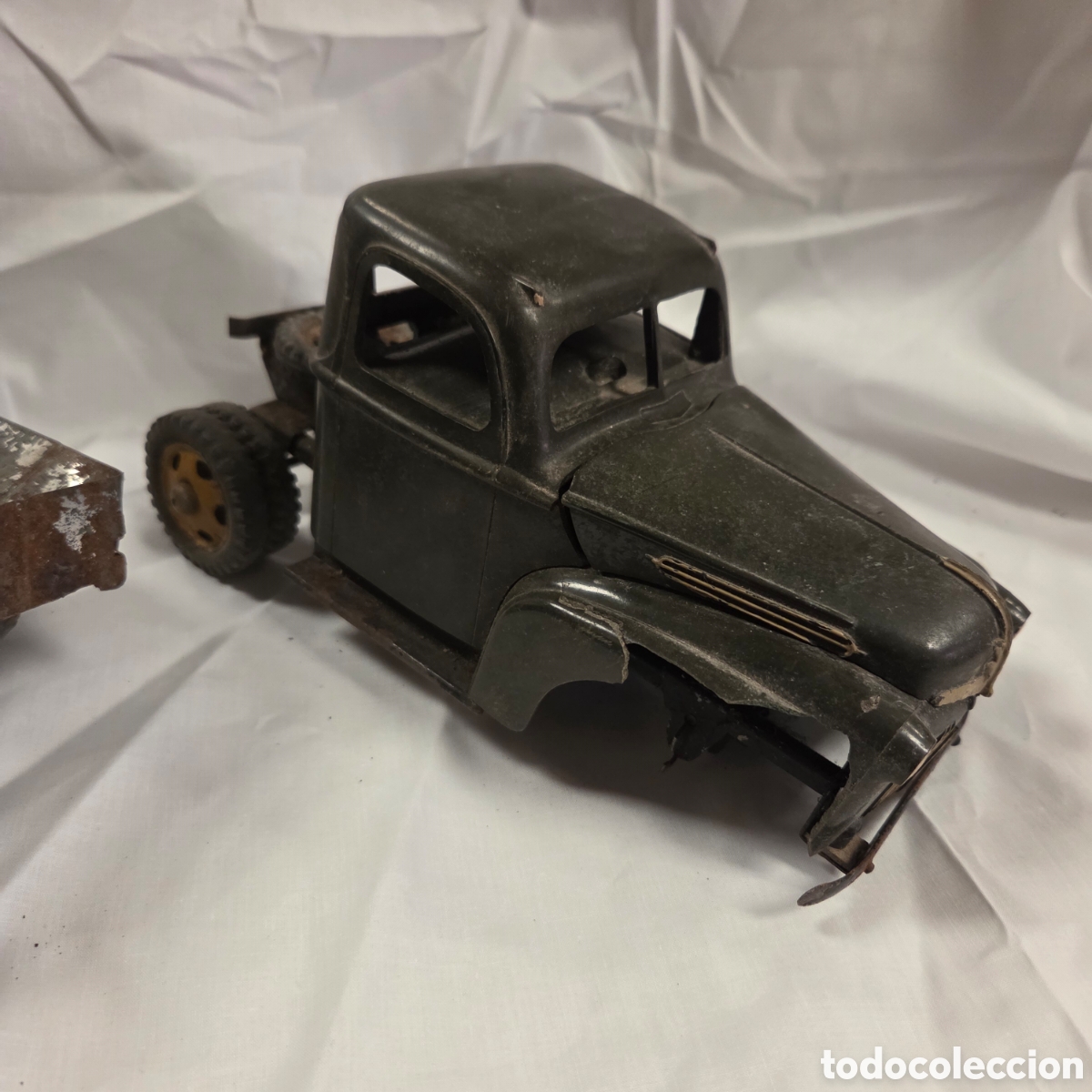 Juguetes antiguos y juegos de colecci&oacute;n: ANTIGUO CAMION MARCA JELBA DESGUACE