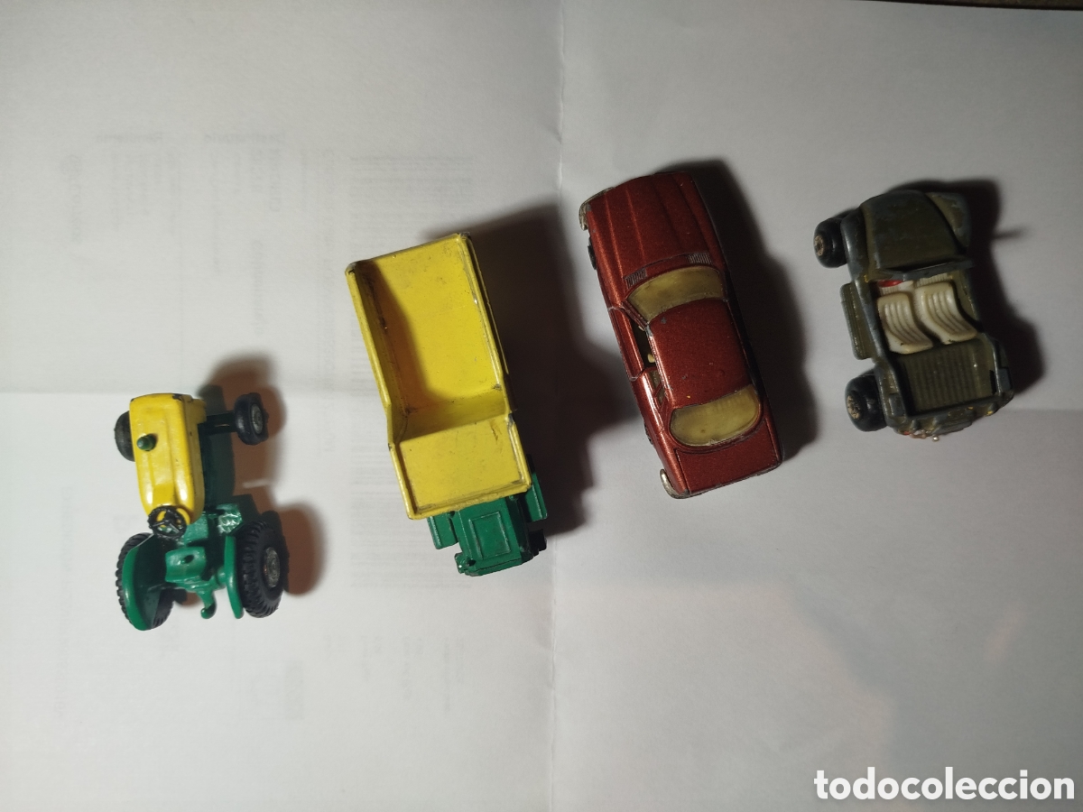 Juguetes antiguos y juegos de colecci&oacute;n: Lote de coches de colecci&oacute;n