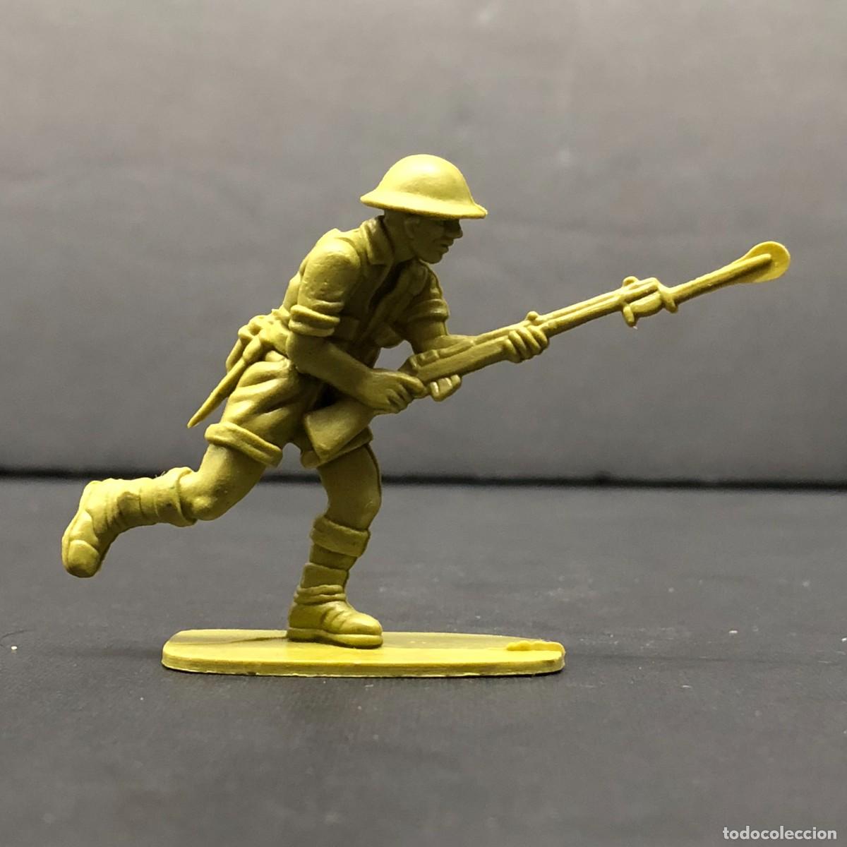 Juguetes antiguos y juegos de colecci&oacute;n: FIGURA DE SOLDADO MILITAR DE LA II GUERRA MUNDIAL - VINTAGE - 4,5 CM / 1561