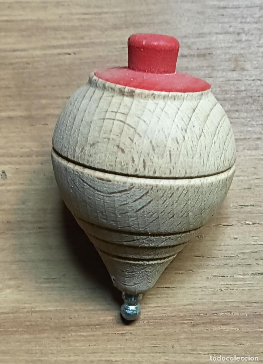 Juguetes antiguos y juegos de colecci&oacute;n: PEONZA / TROMPO DE MADERA VINTAGE - JUGUETE TRADICIONAL - A&Ntilde;OS 80