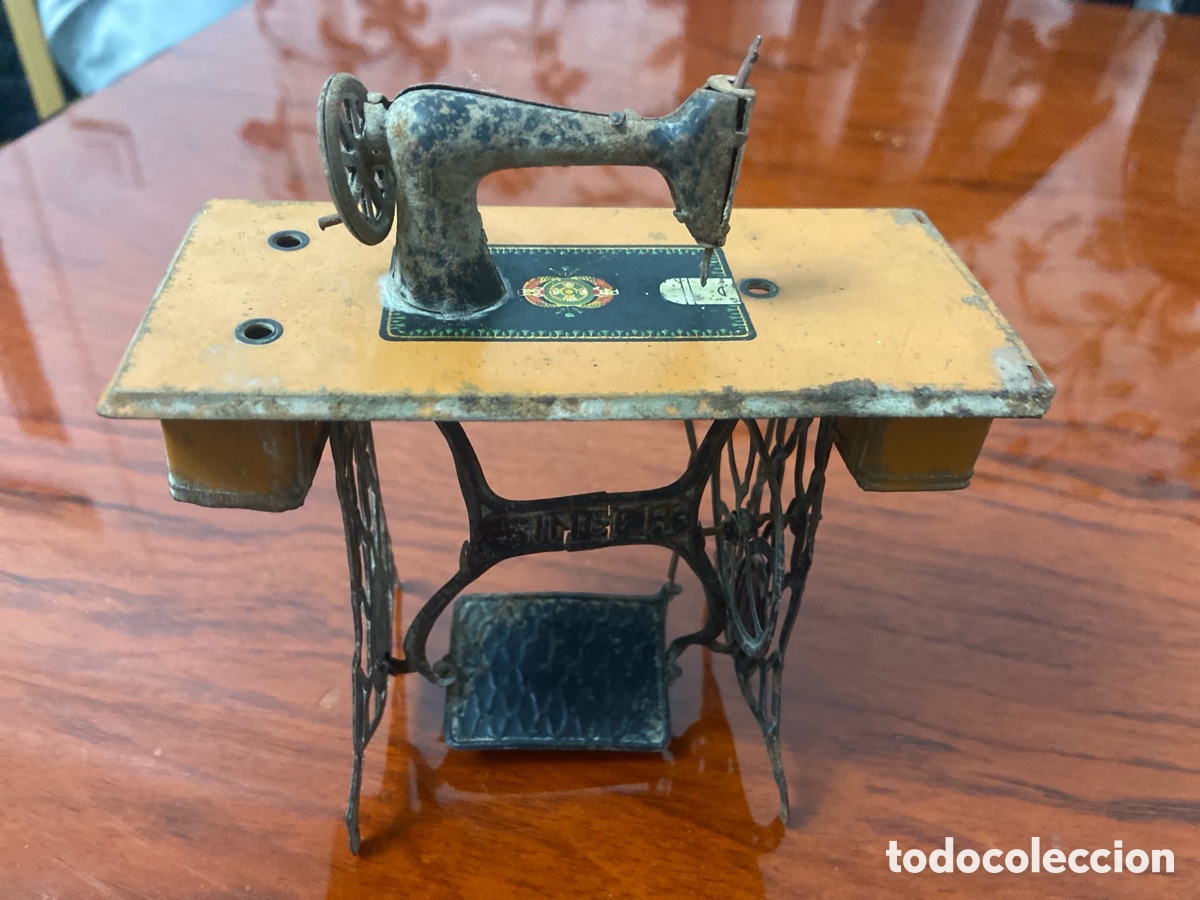Juguetes antiguos y juegos de colecci&oacute;n: M&aacute;quina coser miniatura SINGER 1930-40