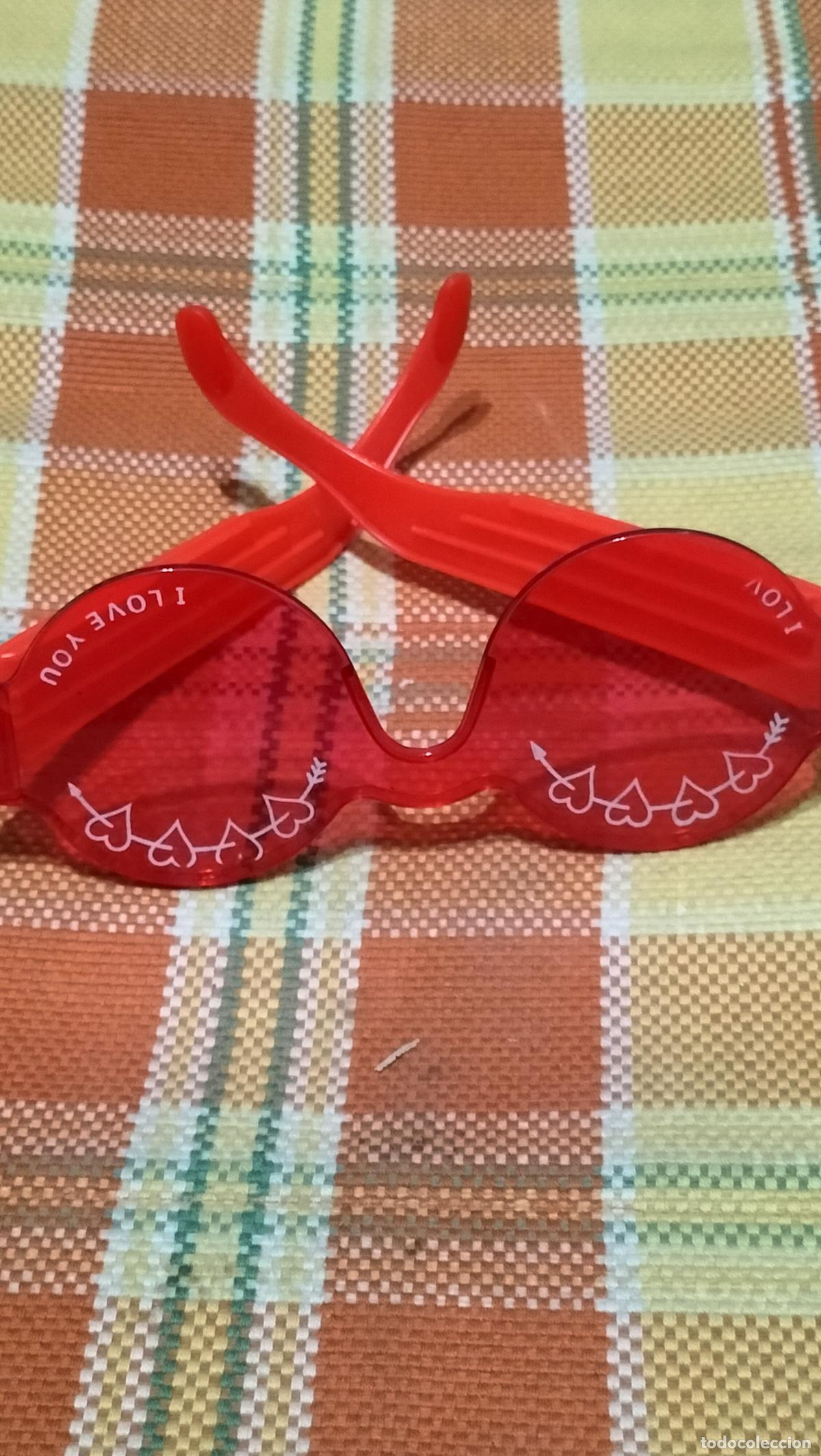 Juguetes antiguos y juegos de colecci&oacute;n: ANTIGUAS GAFAS DE VENTA EN LOS KIOSKOS