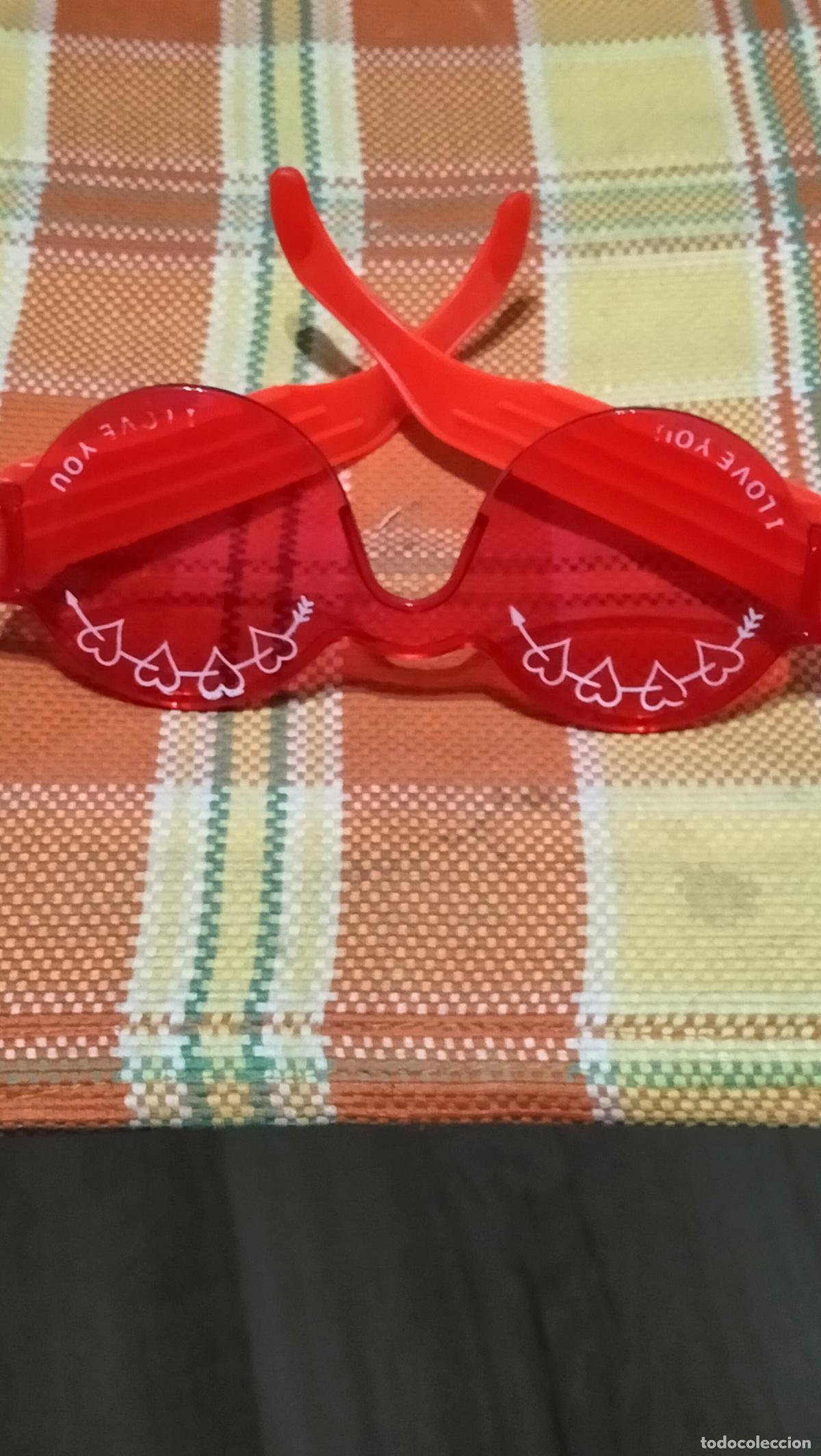 Juguetes antiguos y juegos de colecci&oacute;n: ANTIGUAS GAFAS DE VENTA EN LOS KIOSKOS