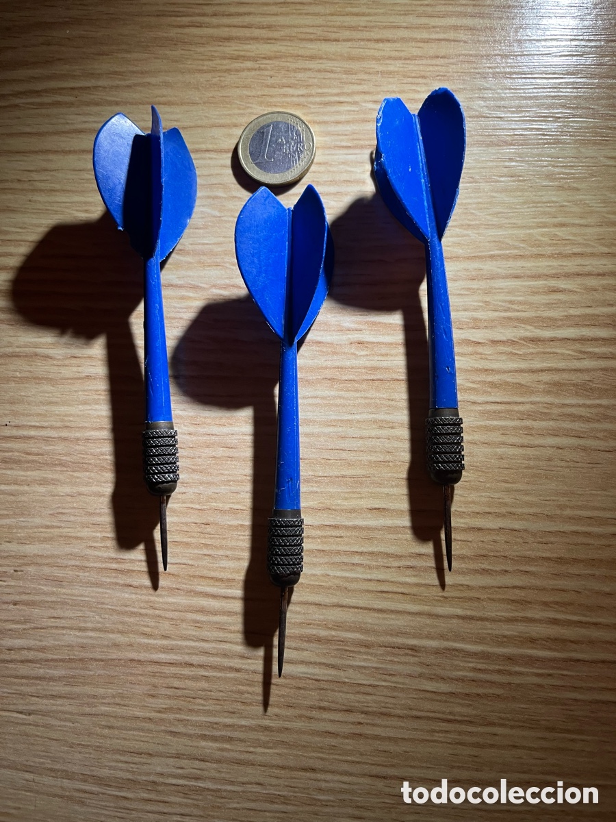 Juguetes antiguos y juegos de colecci&oacute;n: 3x DARDOS azules antiguos