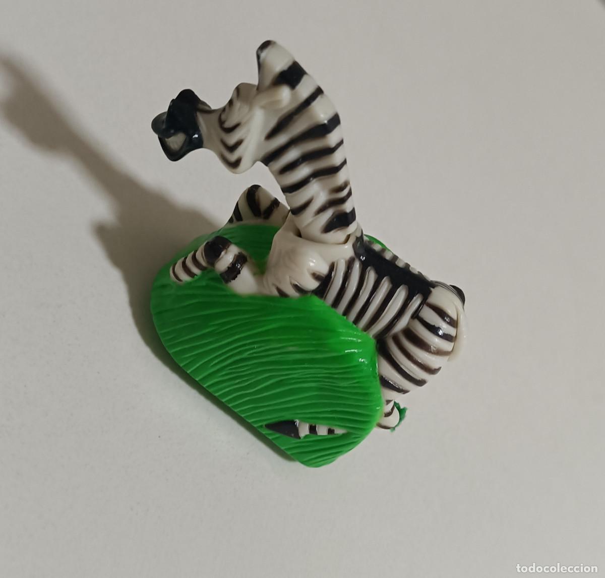 Juguetes antiguos y juegos de colecci&oacute;n: cebra madagascar nestle promocional de cereales figurita figura marty dreamworks mu&ntilde;equito figura