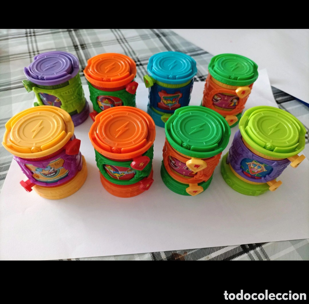 Juguetes antiguos y juegos de colecci&oacute;n: Superzing capsulas varias