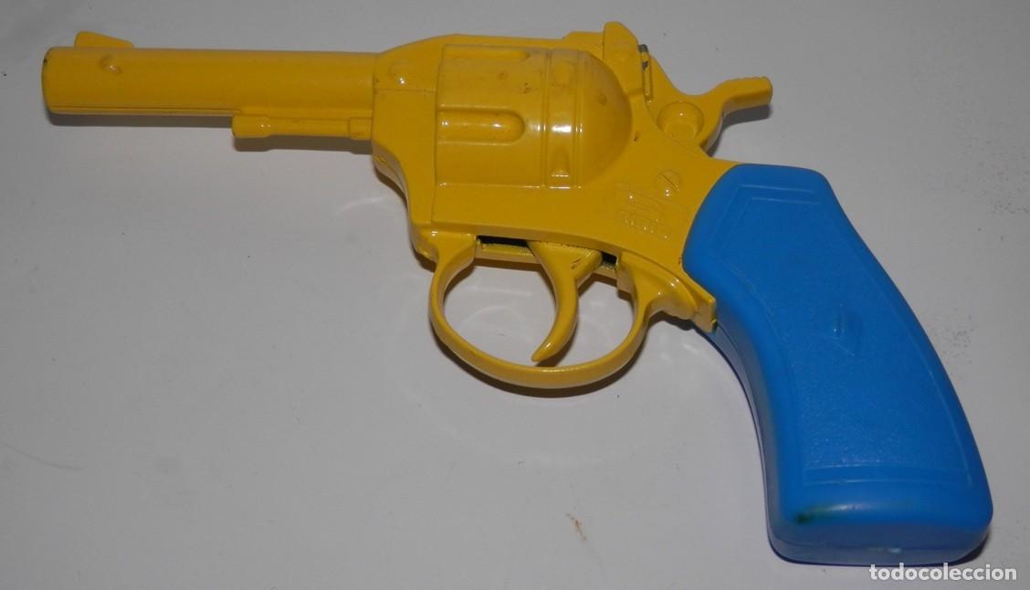 Juguetes antiguos y juegos de colecci&oacute;n: PISTOLA GIBIE FABRICADA POR LA GUILOY