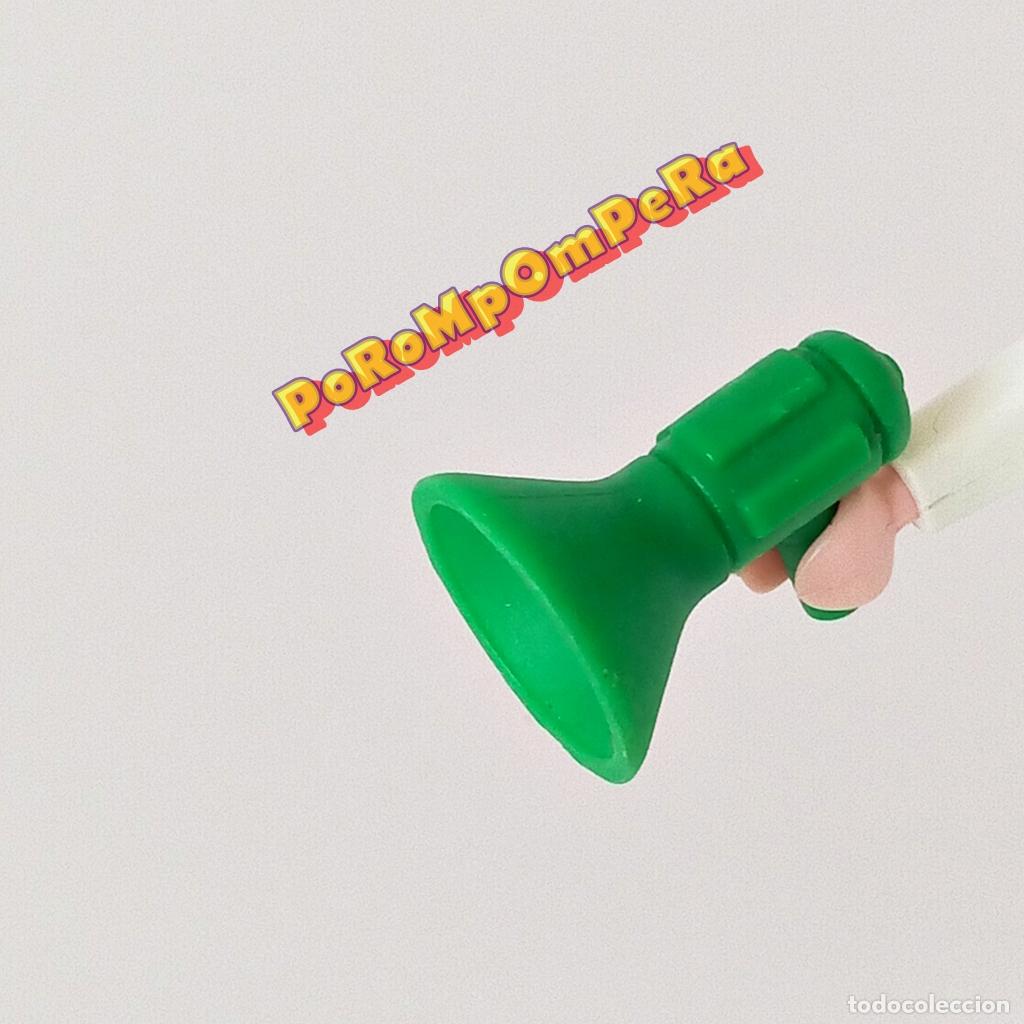 Juguetes antiguos y juegos de colecci&oacute;n: arma verde o meg&aacute;fono de juguete compatible con PLAYMOBIL F4