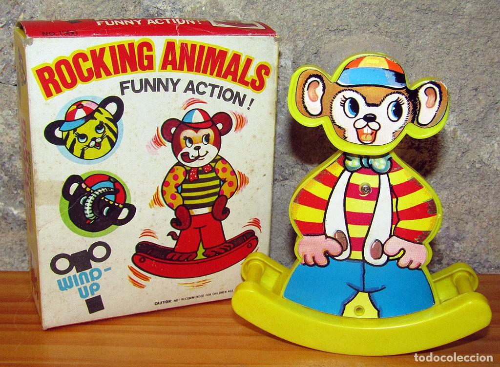 Juguetes antiguos y juegos de colecci&oacute;n: ROCKING ANIMALS - ANTIGUO MU&Ntilde;ECO A CUERDA - HONG KONG - A&Ntilde;OS 70 - NUEVO Y EN SU CAJA - FUNCIONANDO