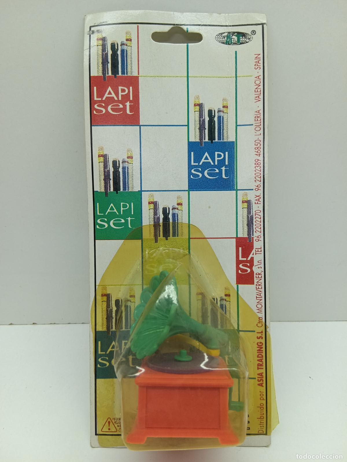 Juguetes antiguos y juegos de colecci&oacute;n: Antiguo sacapuntas gram&oacute;fono de pl&aacute;stico en bl&iacute;ster original Lapi set - Vintage a&ntilde;os 80/90 - Nuevo s