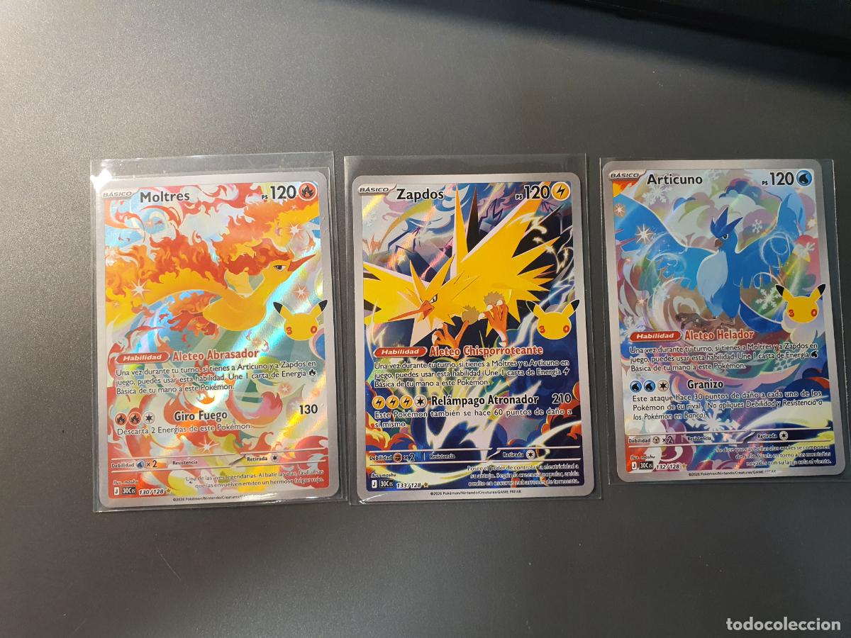 Juguetes antiguos y juegos de colecci&oacute;n: PACK 3 CARTA POKEMON 30 Aniversario TCG - Holo - ZAPDOS ARTICUNO MOLTRES - RARA ILUSTRACION COMPLETA