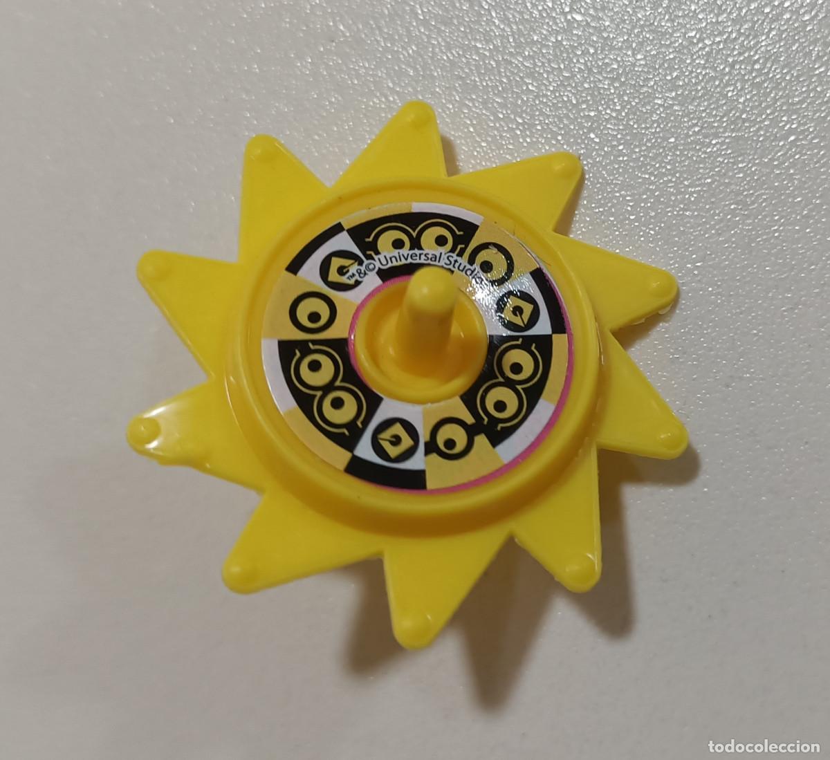 Juguetes antiguos y juegos de colecci&oacute;n: tupie topper minions giratorio minion dreamworks estrella