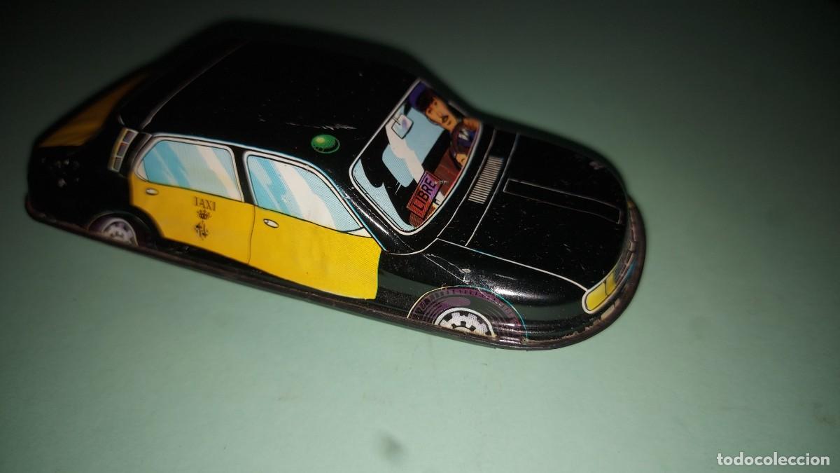 Juguetes antiguos y juegos de colecci&oacute;n: COCHE TAXI BARCELONA DE ROMAN