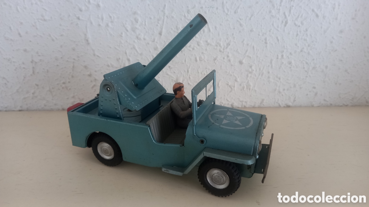 Juguetes antiguos Jyesa: Antiguo JEEP militar de JYESA. Mide 19 ctms. Sin caja